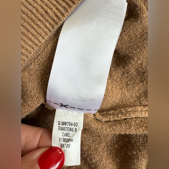 Old Navy Women’s Transitional Mock Neck Lightweight Sweater Camel Small - Picture 9 of 9